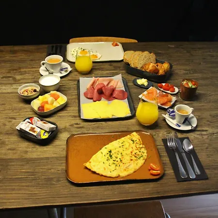 Hotel The Match